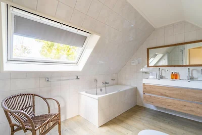 Charmante Villa in der Nähe von Meer und Wald