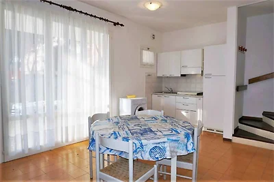 Leuke villa in Caorle met balkon