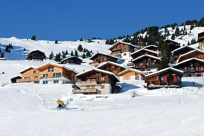 Accogliente rifugio nella foresta vicino alle...