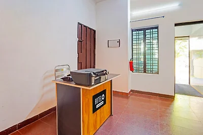 Super Hotel O Thammanam Kochi