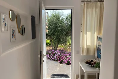 Paros Suite mit Balkon und Parkplatz