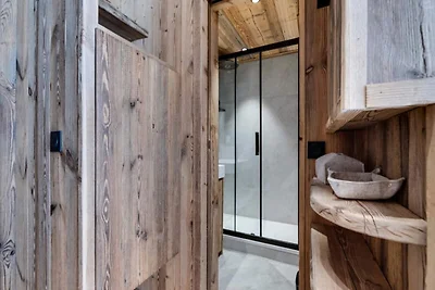 Volledig gerenoveerd appartement, aan de voet...