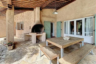 Geräumige Villa mit Garten in der Nähe von...