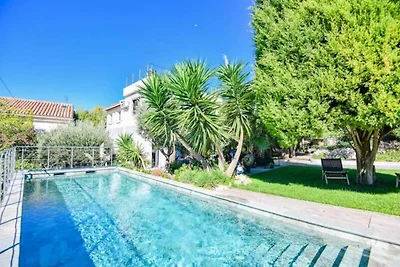 Villa Notre-Dame Piscine Parkplatz 4...