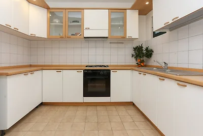 Sunny Elegant Apartments in Trogir - Classic ...