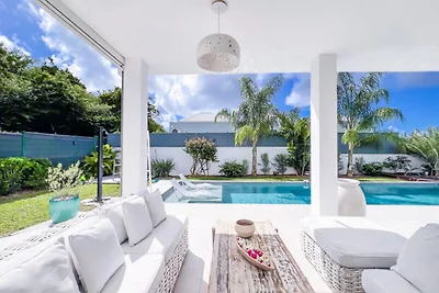 Villa a Saint-François con piscina privata