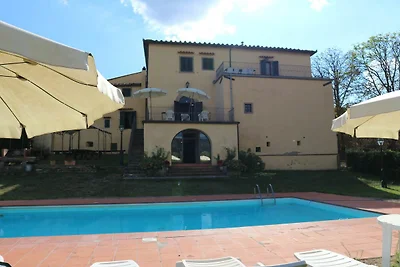 Villa in Vicchio mit Tennisplatz