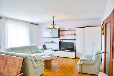 Schönes Ferienhaus mit Swimmingpool und...
