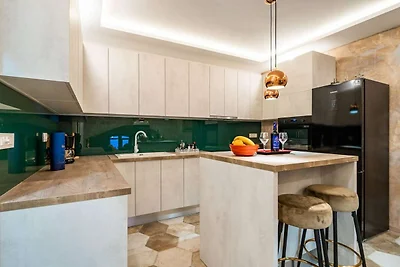 Apartment Fortuno - One Bedroom Apartment wit...