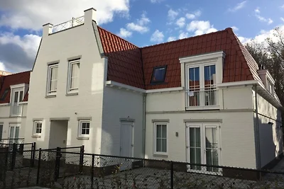 Üppige Wohnung mit Dachterrasse