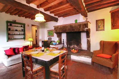 Luxuriöses Bauernhaus in Rufina mit Terrasse