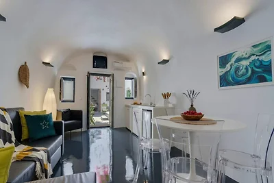 Fira Retreat con vista mare