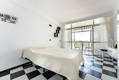 Faro's Carvajal Beachstudio - Frontline
