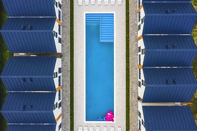 Komfortable Ferienhäuser mit Pool in...