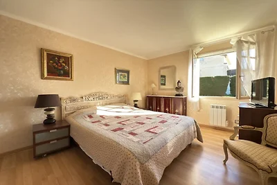 Vakantieappartement met zwembad in Béziers
