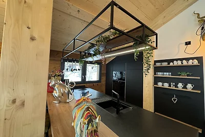 Superior Chalet with Sauna & Hot Tub