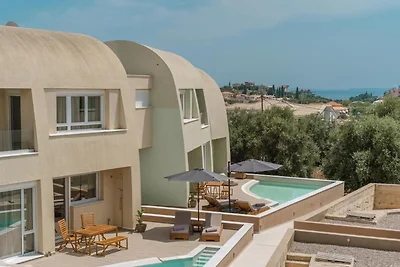 Elegante Familienvilla mit Pool in Syvota