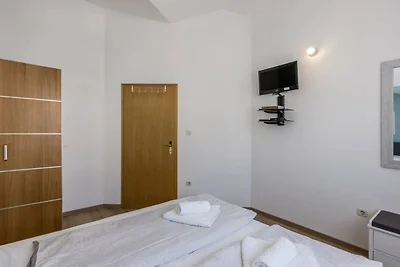 One Bedroom Apartment with Terrace (A1)