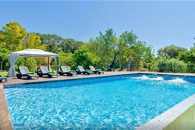 Ferienhaus mit Infinity-Garten und Pool