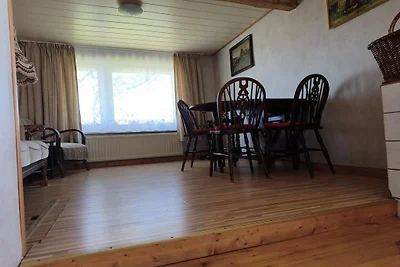 Rietgedekt huis vlakbij de Elbe