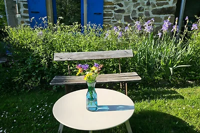 Idyllisches Ferienhaus mit Garten in Pionsat