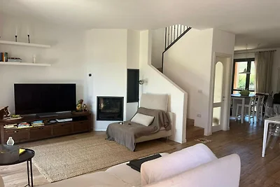 Schöne Villa mit Pool und Garten