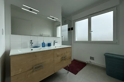 Elegantes Refugium mit Garten und Garage