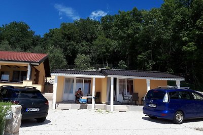 Haus mit Terrasse in Strandnähe