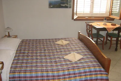 Studio Apartment with Terrace and Sea View...