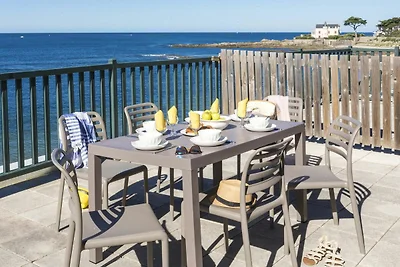 Schönes Ferienhaus mit Balkon oder Terrasse