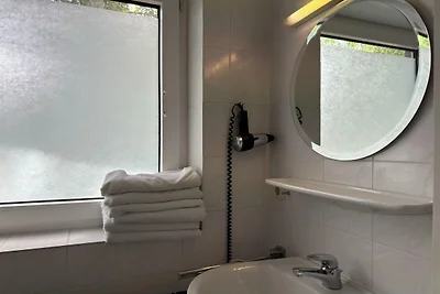 Gemütliche Wohnung mit Pool & Wald