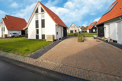 Modernes Ferienhaus in Scherpenisse mit...