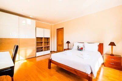 Villa in Quarteira mit privatem Pool