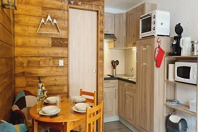 Berghaus mit Balkon und Skizugang