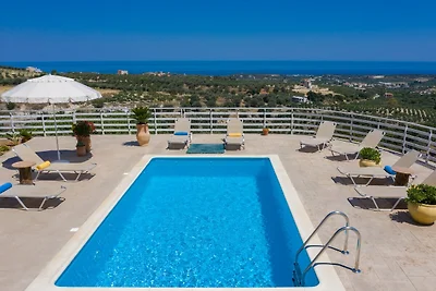 Villa in Agia Triada mit privatem Pool