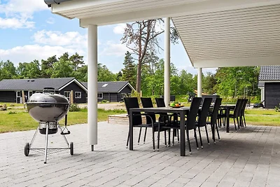 18 Personen Ferienhaus in Væggerløse