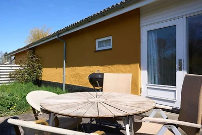 2 persoons vakantie huis in Aakirkeby-By...