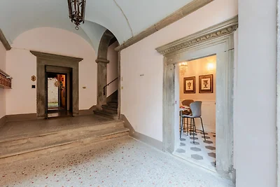 Studio a Lucca vicino al cortile...