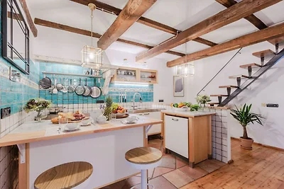 Villa a Pescia con vista sui vigneti