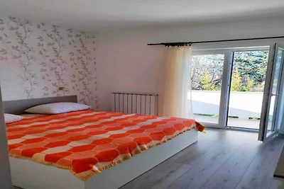Apartment in Kampor mit Balkon