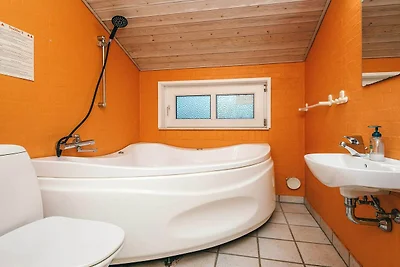 Luxus-Ruckzug in der Nahe von Kvie So -- By T...