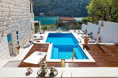 Villa Arion - Four Bedroom Villa with Terrace...