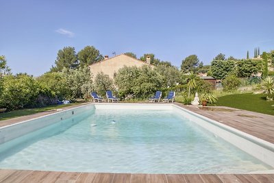 Villa moderna con piscina privata