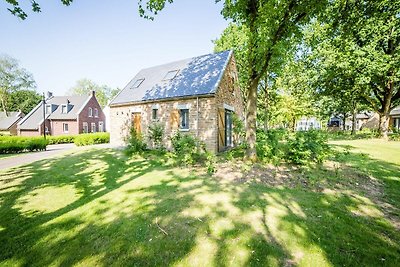 Villa mit Sauna, Sprudelbad und Veranda