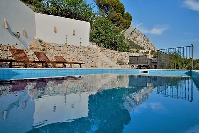 Villa in Podgora mit beheiztem Pool