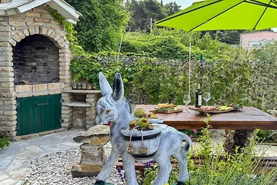 Charmantes Steinhaus Kleme mit Pool
