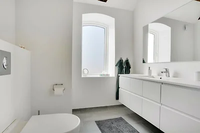 Zweigeschossiges Loft mit großer Terrasse