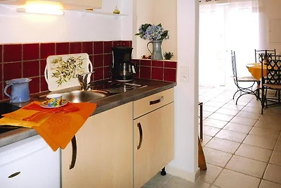 Wohnung in Caderousse mit Pool
