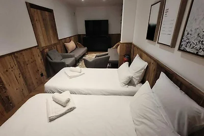 Chalet in Les Gets mit Whirlpool und Sauna