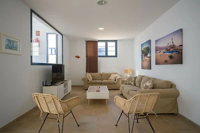 Huis aan zee in Caleta de Sebo, La Graciosa